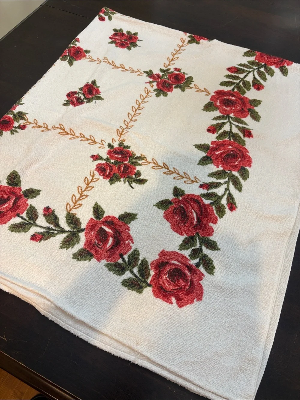 Vintage Terrycloth Floral Rose Tablecloth